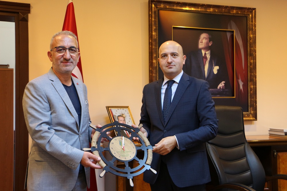 SUBÜ Denizcilik Meslek Yüksekokulu Müdürü ve Müdür Yardımcısı Kaymakamımızı Ziyaret Etti